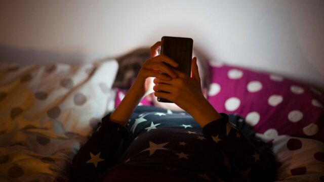 Austrália avança para proibição de redes sociais para menores de 16 anos