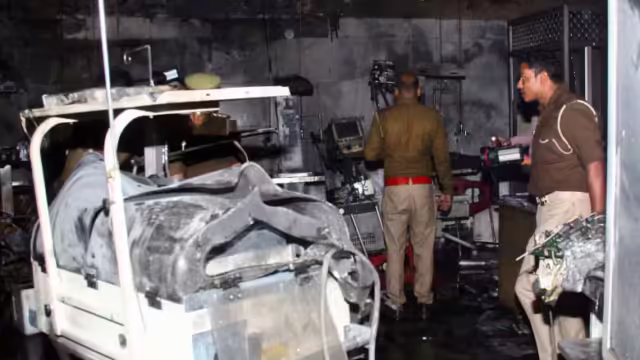 Incêndio em unidade neonatal na Índia causa a morte de 10 recém-nascidos
