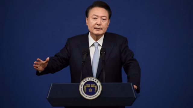Presidente deposto sul-coreano recusa interrogatório após detenção