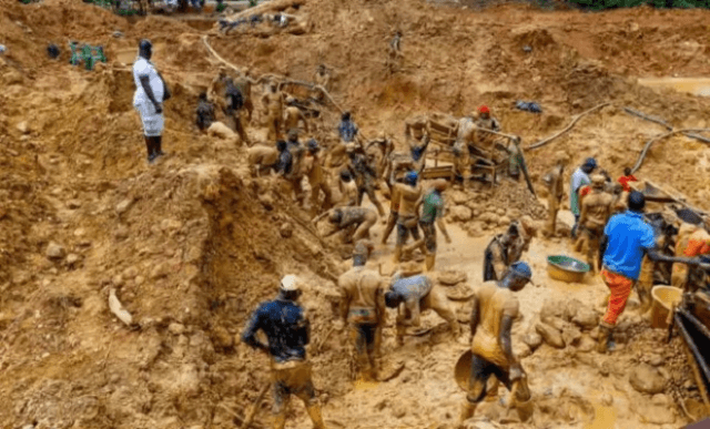 Mineradores desafiam interdição e mantêm actividade em Gondola após tragédia