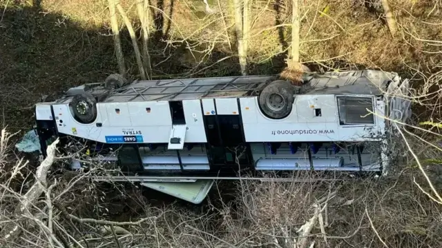 Acidente de autocarro escolar nos arredores de Lyon deixa cinco feridos ligeiros