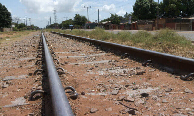 Bloqueios em Marracuene condicionam circulação de comboios na linha do Limpopo