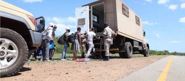 Mais de 876 moçambicanos deportados da África do Sul