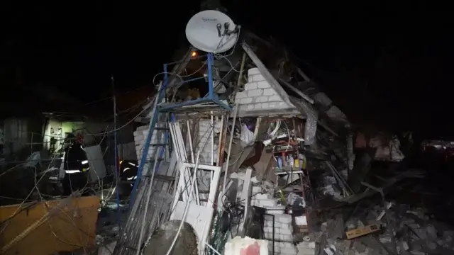 Ataques russos em Kharkiv causam vários feridos