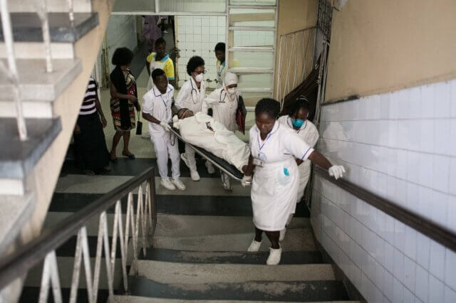 Profissionais de saúde restringem horário de trabalho para exigir melhores condições laborais