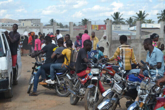 Mototaxistas desafiam regras de trânsito e multiplicam acidentes em Maputo