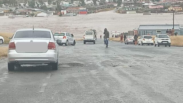 Sete pessoas morrem em inundações devidas ao clima extremo na África do Sul