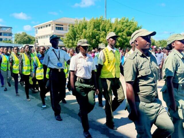 Três estagiários da Polícia Municipal detidos por cobranças ilícitas em Quelimane