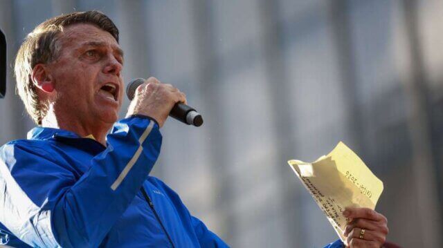 Bolsonaro solicita amnistia em manifestação contra julgamento por tentativa de golpe de Estado