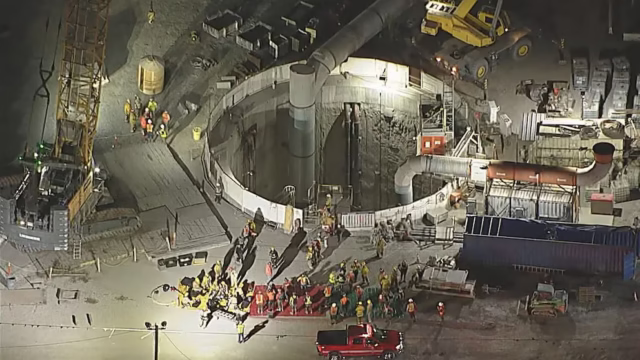 31 trabalhadores resgatados após desabamento de túnel em Los Angeles