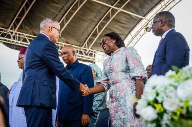 Primeira-Ministra de Moçambique propõe fortalecer cooperação económica com São Tomé e Príncipe
