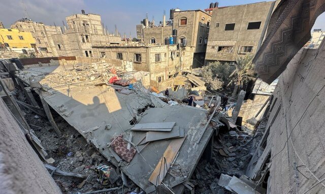 Ataques israelitas resultam em 27 mortos na Faixa de Gaza