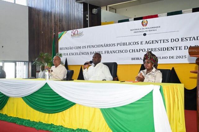 Funcionários públicos da Beira apresentam preocupações a Daniel Chapo