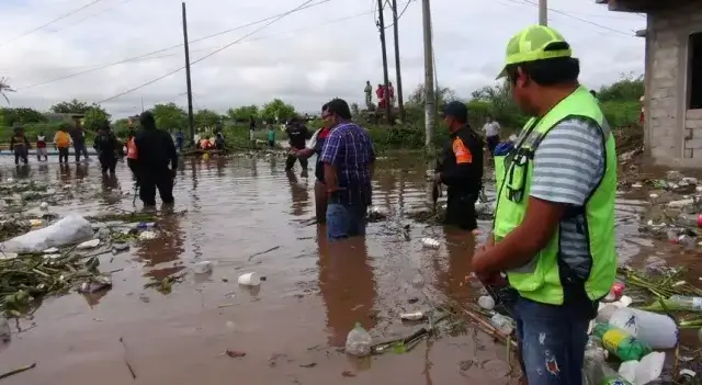 Inundações no centro do México afectam 100 mil casas e causam 64 mortos