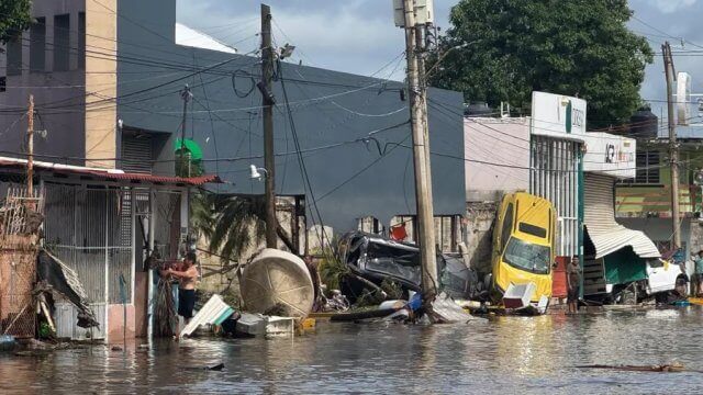 Cheias no México causam 70 mortes e isolam comunidades