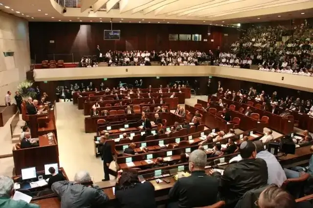 Israel aprova projecto de lei que autoriza encerramento de imprensa estrangeira