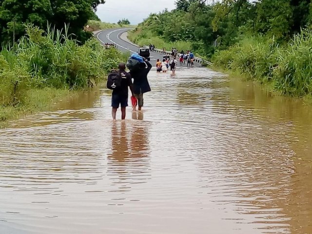 Tempestade deixa seis mortos e devastação em Manica