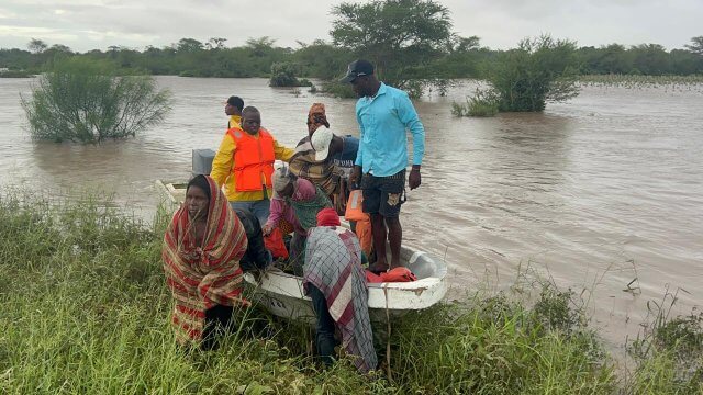 Inundações no Limpopo forçam evacuação fluvial de viajantes