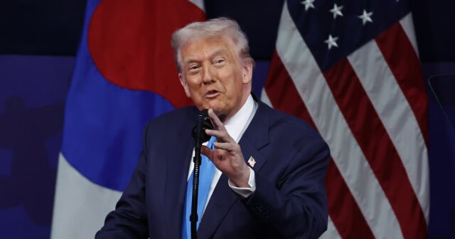 Trump propõe taxa de 100 mil dólares para vistos H-1B,