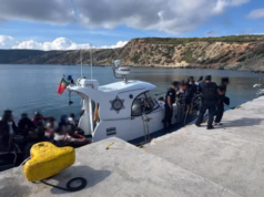 Polícia Marítima resgata 45 migrantes na Grécia