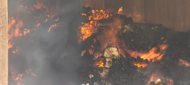 Incêndio de grandes proporções destrói supermercado e armazéns no Zimpeto