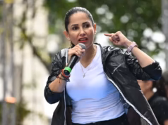 Ex-candidata presidencial do Equador Luisa González detida por suspeita de branqueamento de capitais