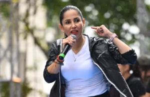 Ex-candidata presidencial do Equador Luisa González detida por suspeita de branqueamento de capitais