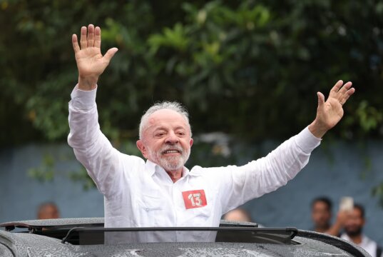 Lula da Silva reeleito presidente do Brasil para quarto mandato