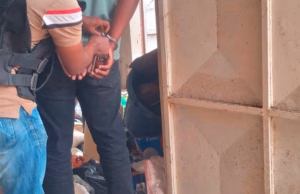 Maputo: SERNIC desmantela alegada fábrica de droga e detém homem em Magoanine “B”